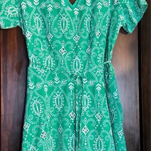 Draper James Fit & Flare Eyelet dress. **POCKETS*** Size XL